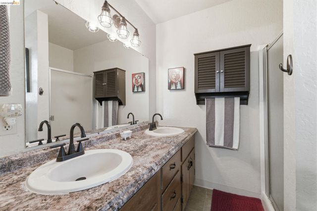 12905 Green Valley Cir, Groveland, CA 95321