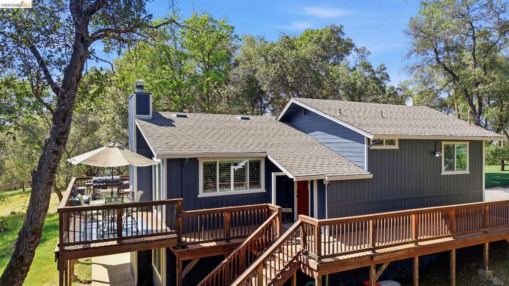 12905 Green Valley Cir, Groveland, CA 95321