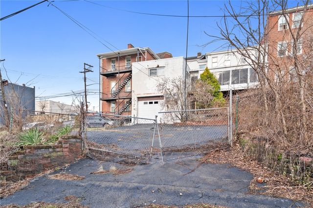 1902 Brownsville Rd, Carrick, PA 15210