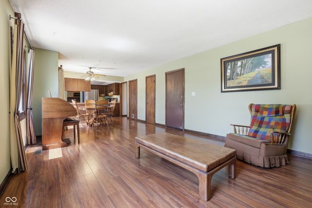 7131 W Green Springs Road, Indianapolis, IN 46214