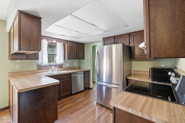 7131 W Green Springs Road, Indianapolis, IN 46214