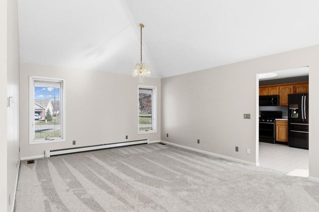 800 Cambridge Drive, Paxton, IL 60957