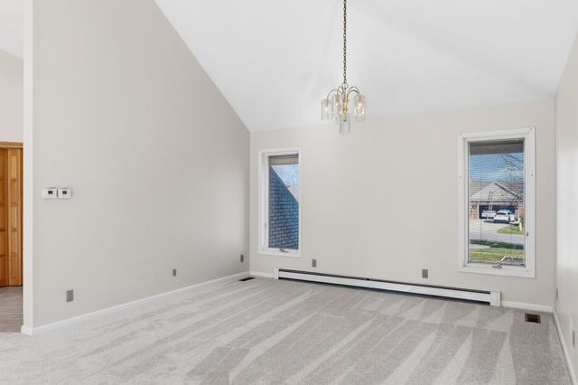 800 Cambridge Drive, Paxton, IL 60957