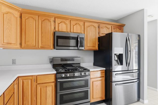 800 Cambridge Drive, Paxton, IL 60957