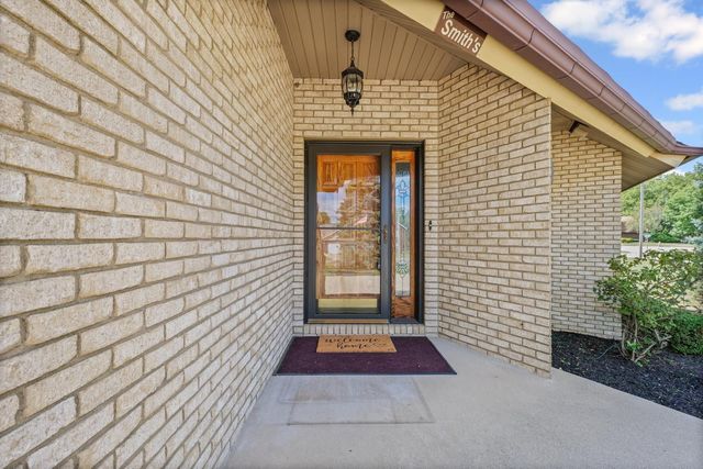 800 Cambridge Drive, Paxton, IL 60957