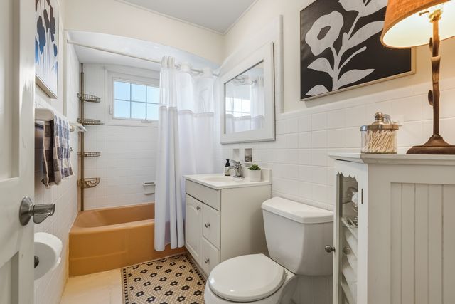 625 Bruce Avenue, Flossmoor, IL 60422