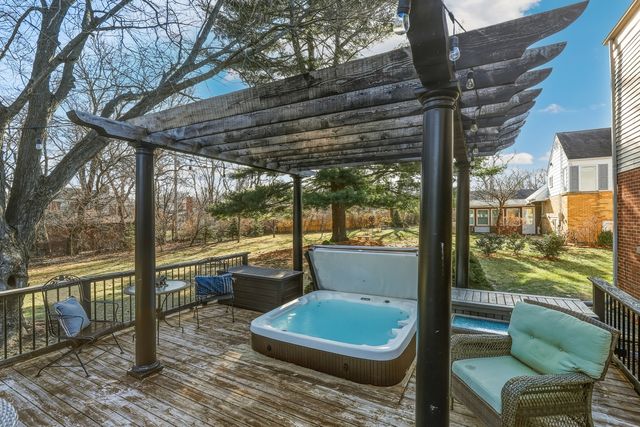 625 Bruce Avenue, Flossmoor, IL 60422