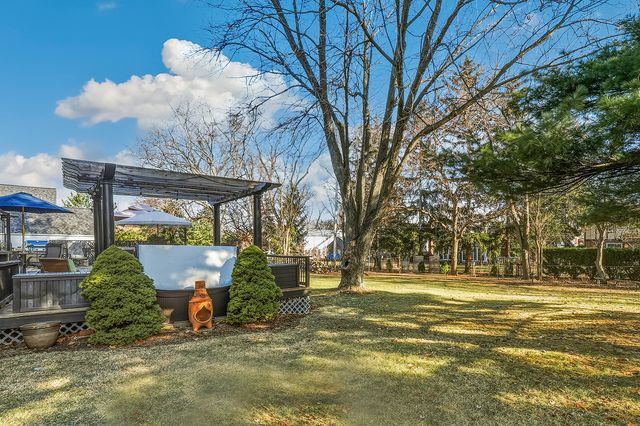 625 Bruce Avenue, Flossmoor, IL 60422