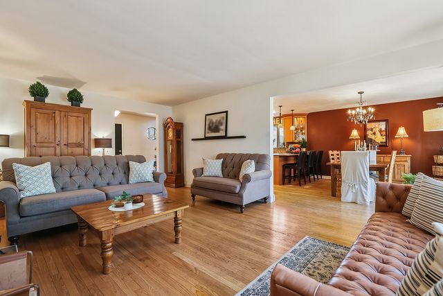 625 Bruce Avenue, Flossmoor, IL 60422