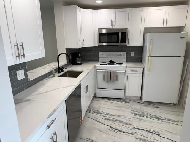 205 SE 11TH Terrace 405, Dania Beach, FL 33004