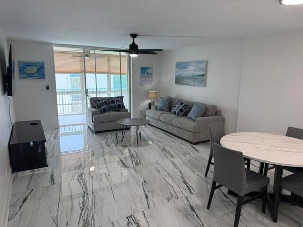 205 SE 11TH Terrace 405, Dania Beach, FL 33004