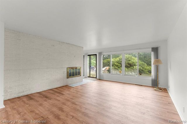 7271 Cottonwood Knoll, West Bloomfield, MI 48322