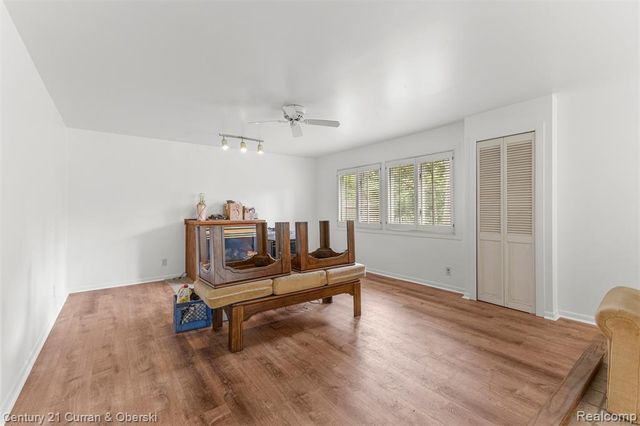 7271 Cottonwood Knoll, West Bloomfield, MI 48322