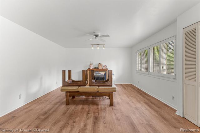 7271 Cottonwood Knoll, West Bloomfield, MI 48322