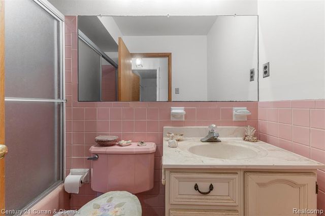 7271 Cottonwood Knoll, West Bloomfield, MI 48322