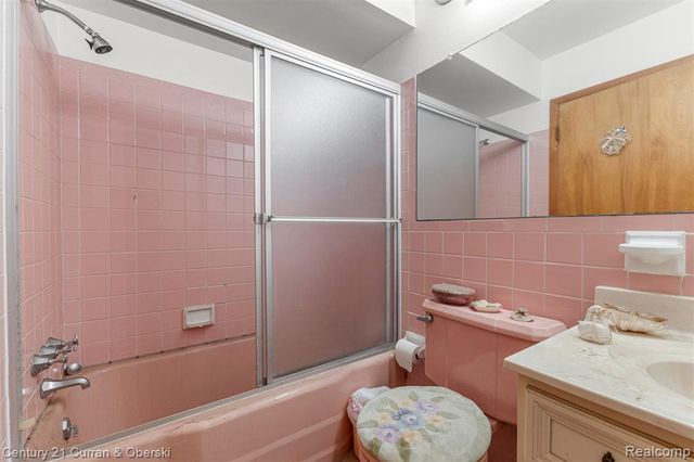 7271 Cottonwood Knoll, West Bloomfield, MI 48322