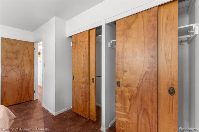 7271 Cottonwood Knoll, West Bloomfield, MI 48322
