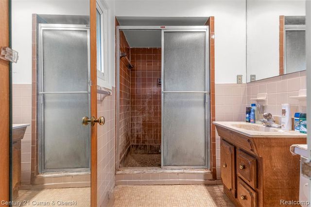 7271 Cottonwood Knoll, West Bloomfield, MI 48322