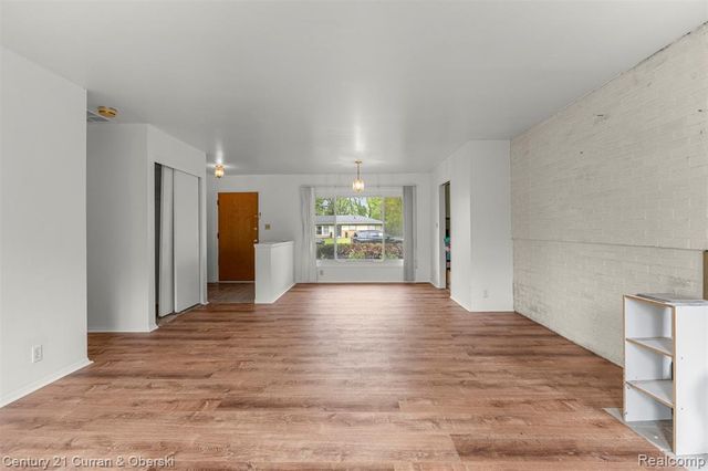 7271 Cottonwood Knoll, West Bloomfield, MI 48322