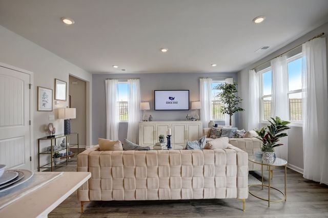 2279 Harlequin Point, Lebanon, TN 37090