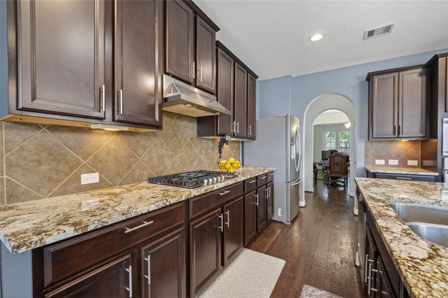 12611 Colonial Glen Ct, Pearland, TX 77584