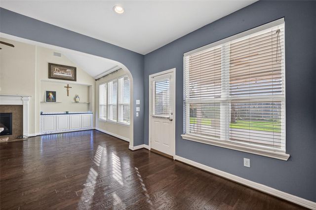 12611 Colonial Glen Ct, Pearland, TX 77584