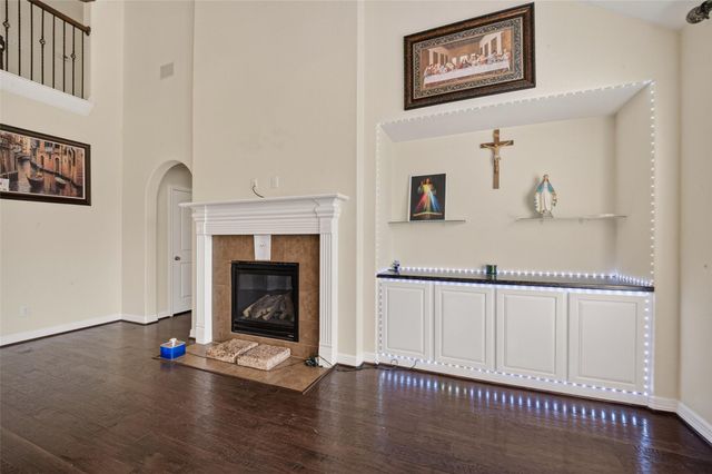 12611 Colonial Glen Ct, Pearland, TX 77584