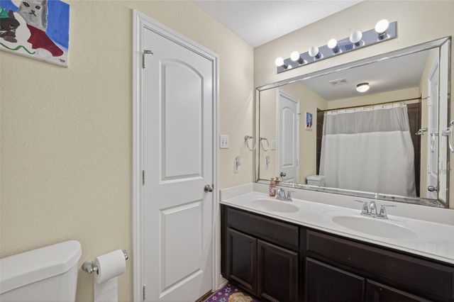 12611 Colonial Glen Ct, Pearland, TX 77584