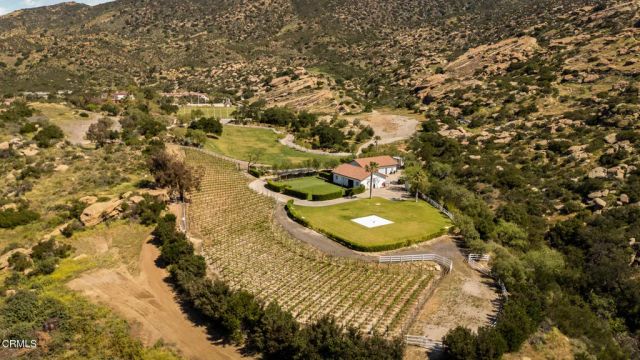 2940 Kuehner Drive, Simi Valley, CA 93063