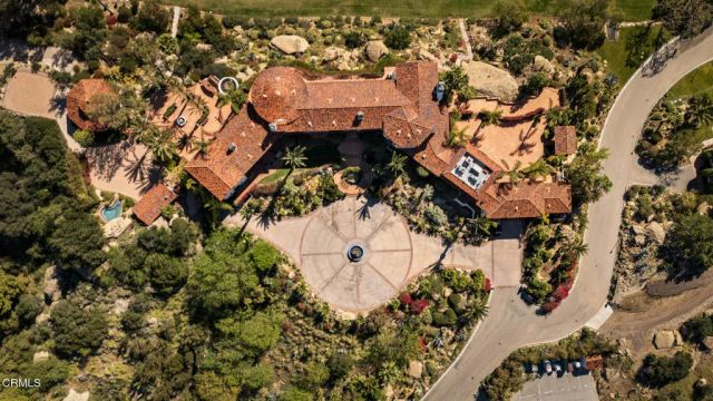 2940 Kuehner Drive, Simi Valley, CA 93063