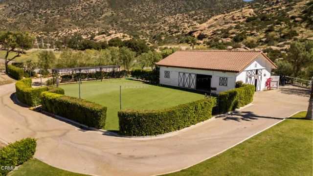 2940 Kuehner Drive, Simi Valley, CA 93063