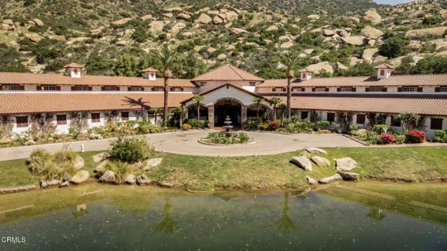 2940 Kuehner Drive, Simi Valley, CA 93063