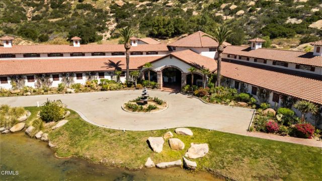 2940 Kuehner Drive, Simi Valley, CA 93063