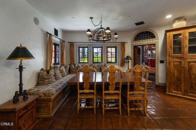 2940 Kuehner Drive, Simi Valley, CA 93063