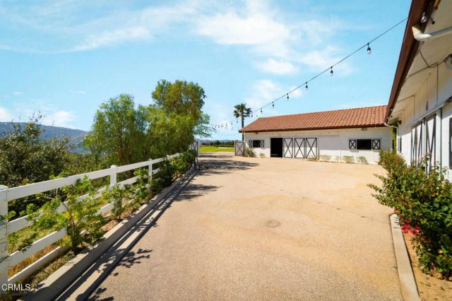 2940 Kuehner Drive, Simi Valley, CA 93063