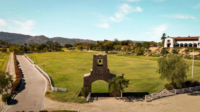 2940 Kuehner Drive, Simi Valley, CA 93063