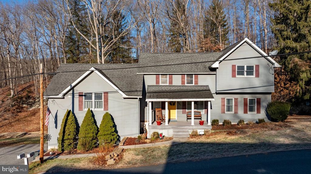 Image 1 of property listing at 426 BENTLEY RD, Parkton, MD 21120