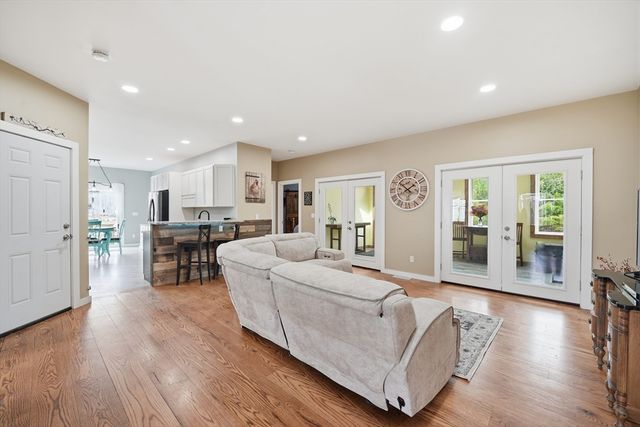 96 Stafford Hollow Rd, Monson, MA 01057