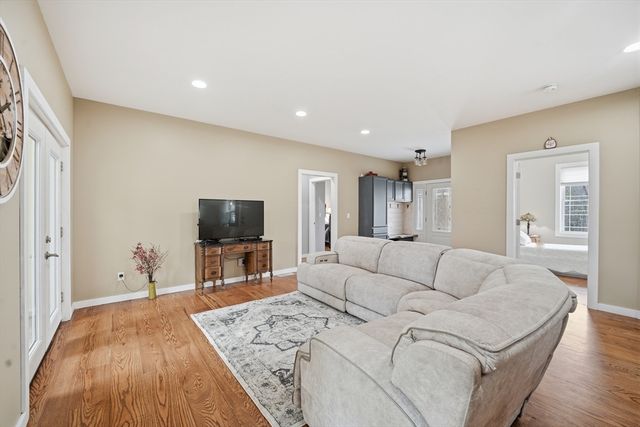 96 Stafford Hollow Rd, Monson, MA 01057
