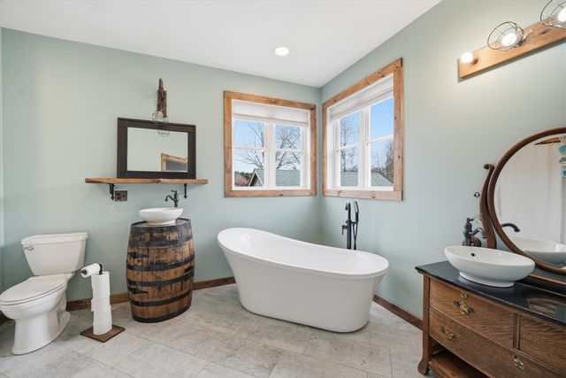96 Stafford Hollow Rd, Monson, MA 01057