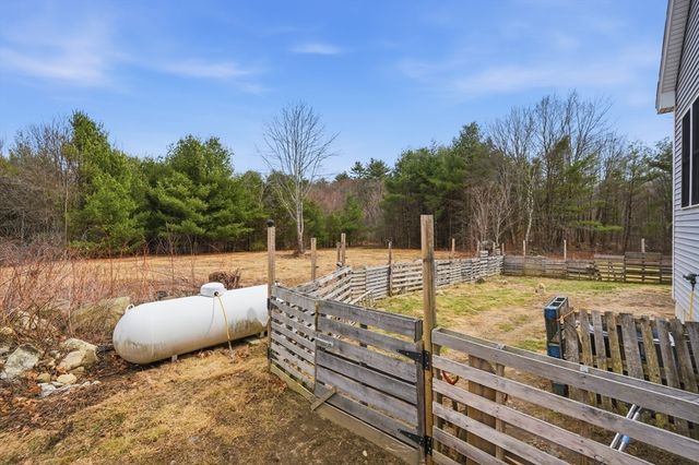 96 Stafford Hollow Rd, Monson, MA 01057