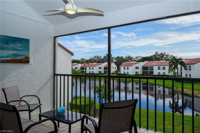 583 Beachwalk CIR Q-202, Naples, FL 34108