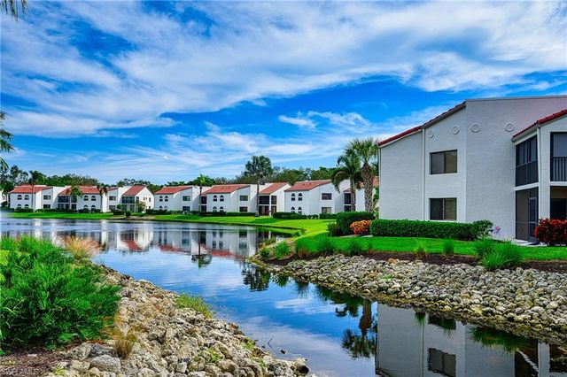 583 Beachwalk CIR Q-202, Naples, FL 34108