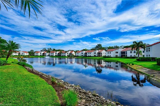 583 Beachwalk CIR Q-202, Naples, FL 34108