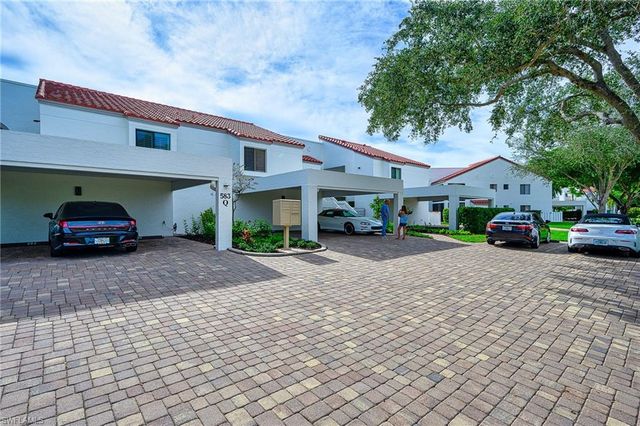 583 Beachwalk CIR Q-202, Naples, FL 34108