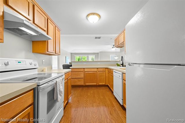 4048 Berkeley Avenue, Canton, MI 48188