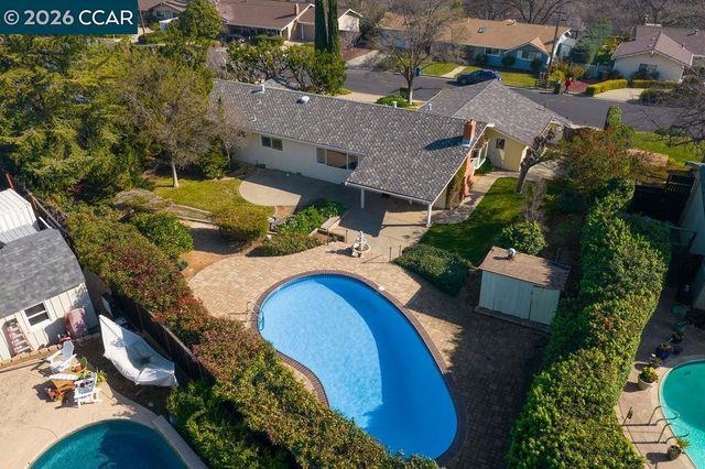 5895 Herriman Dr, Clayton, CA 94517