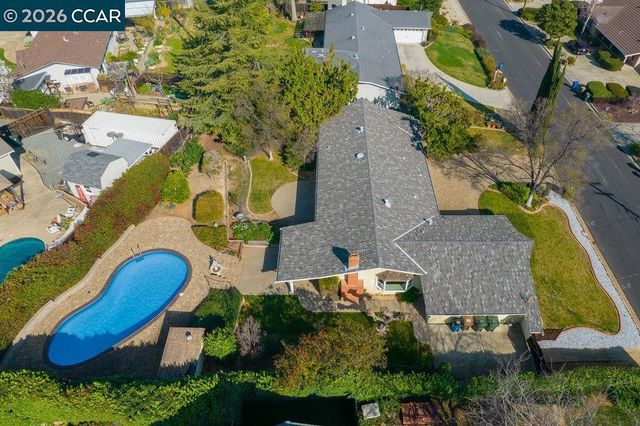 5895 Herriman Dr, Clayton, CA 94517