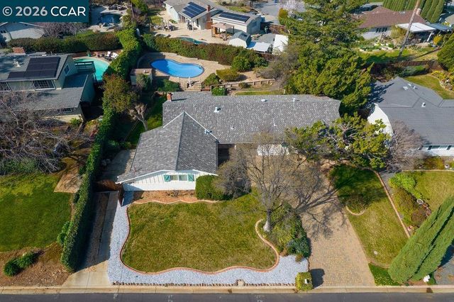 5895 Herriman Dr, Clayton, CA 94517