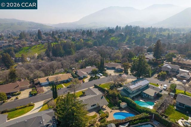 5895 Herriman Dr, Clayton, CA 94517